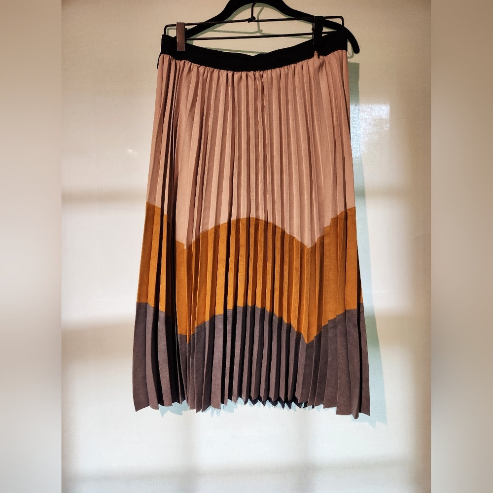 Colorblock Pleated Women's Skirt